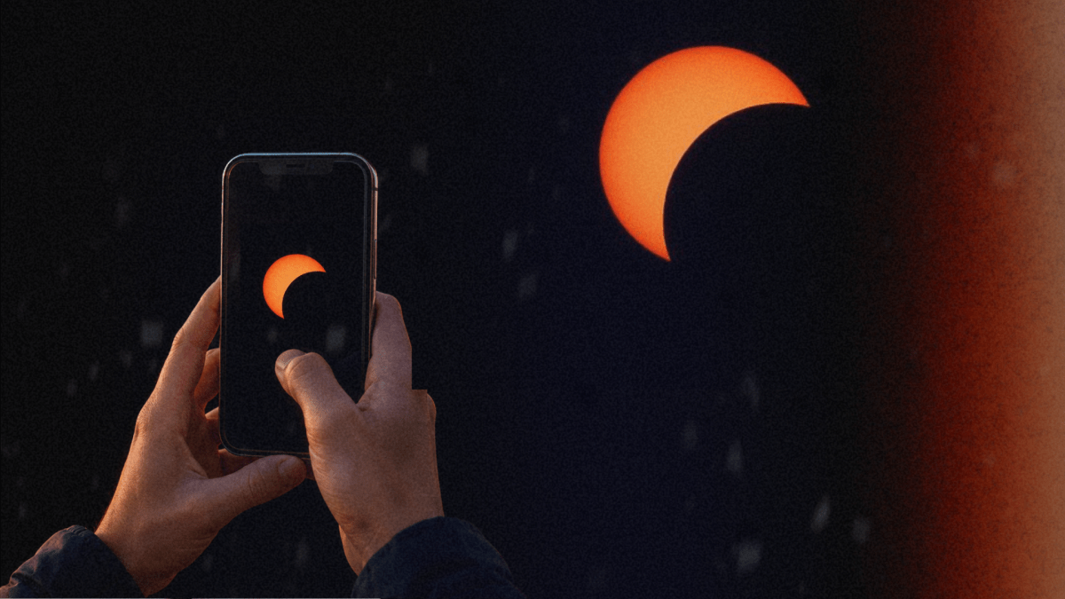 Éclipse du 12 août : photographier le soleil peut il endommager votre smartphone ?