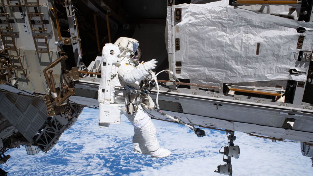 Sortie spatiale et séjour prolongé de Sophie Adenot, arrivée de BepiColombo vers Mercure – le récap’ sciences de la semaine sortie spatiale et séjour prolongé de sophie adenot, arrivée de bepicolombo vers mercure – le récap’ sciences de la semaine
